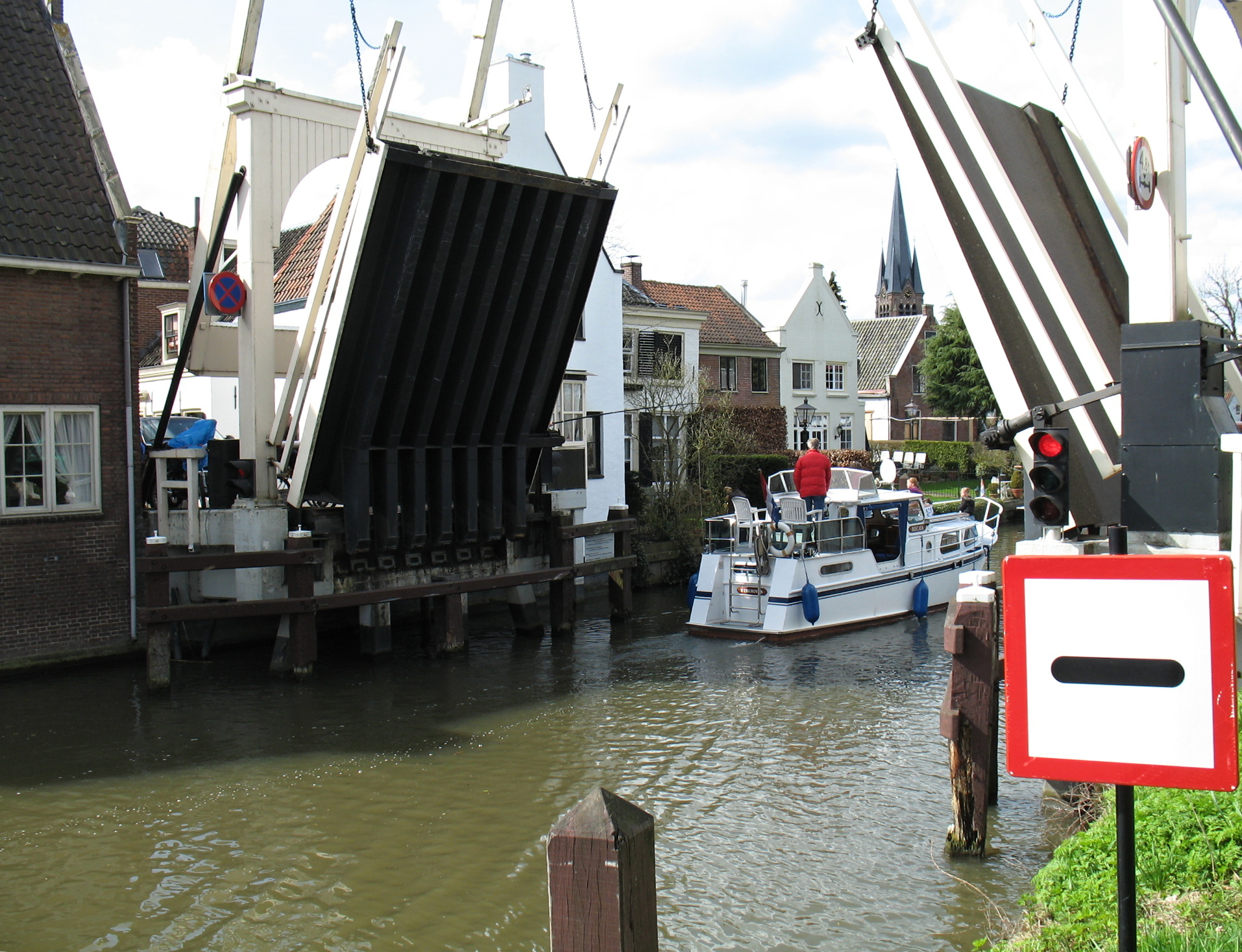 Holandsko, veterné mlyny, kanály a hrádze